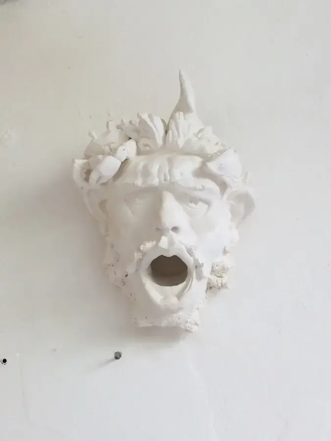 visage en pierre